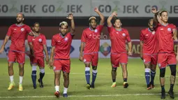 Para pemain Puerto Rico melakukan pemanasan saat latihan di Stadion Maguwoharjo, Sleman, Senin (12/6/2017). Latihan ini persiapan terakhir jelang menghadapi Timnas Indonesia. (Bola.com/Vitalis Yogi Trisna)