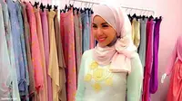 Puasa, Tya Ariestya Latihan Berhijab