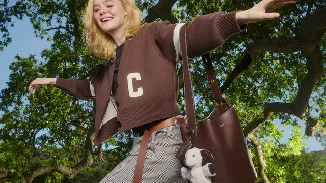 Perpaduan Tabby bag Coach dengan berbagai item fashion