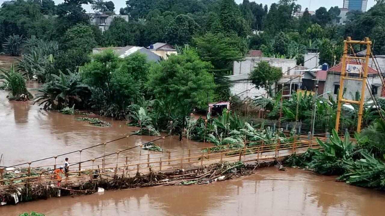 Jembatan kuning tanjung barat