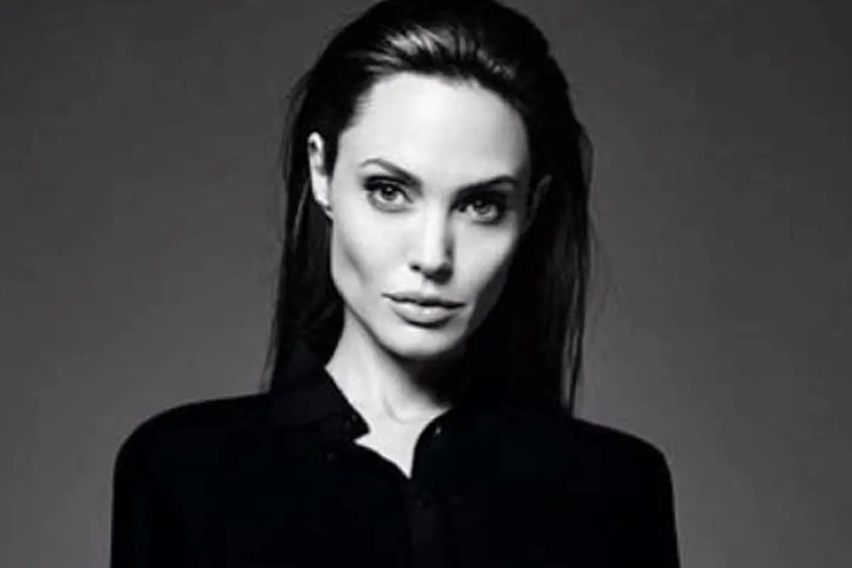 [Bintang] Angelina Jolie