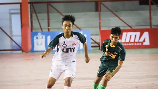 Pertandingan Hari Ketiga LIMA Futsal: Kaskus Central Java and Special Region of Yogyakarta Conference Season.