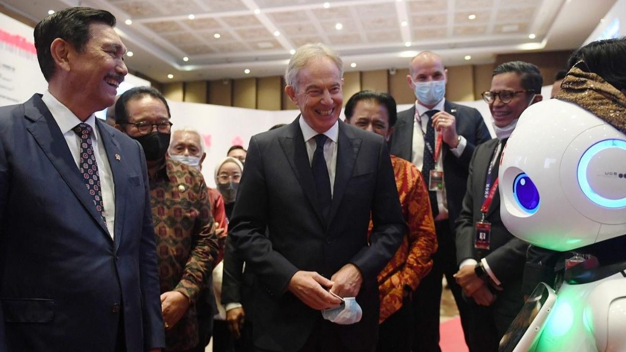 "Belum tahu, ini baru sampaikan minat. Insyaallah lah doakan ya tahun ini. Kita lebih banyak Insya Allah," sambung Bahlil.
