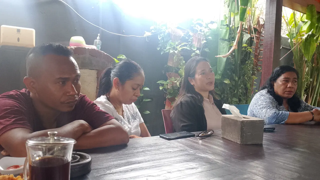 Empat mantan staf KONI NTT. (Liputan6.com/Ola Keda)