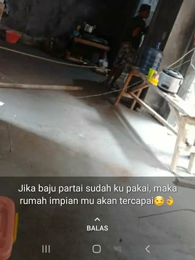 6 Status WhatsApp Kuli Bangunan Ini Bikin Tepuk Jidat