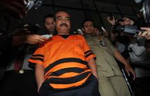 Diperiksa lagi, tersangka penyuap Dewie Yasin pasang muka nyengir