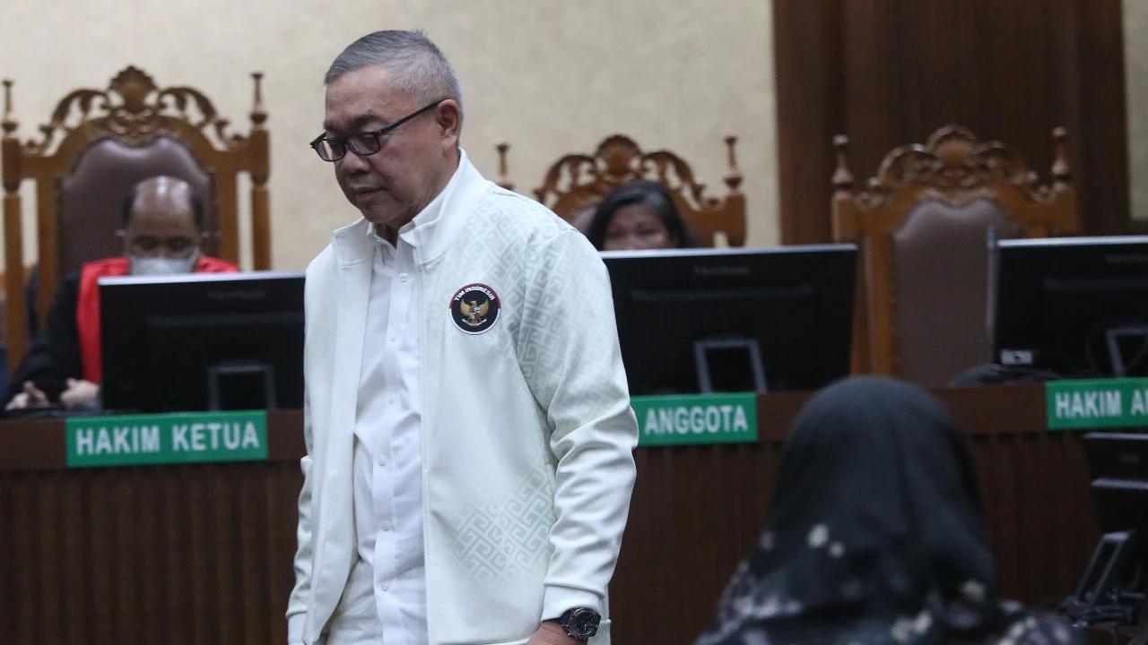 FOTO: Dua Eks Petinggi Pertamina Divonis 4,5 dan 3,5 Tahun dalam Kasus Korupsi LNG