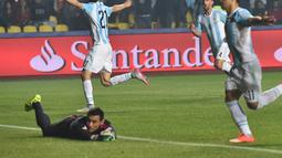 Javier Pastore merayakan gol kedua Argentina. (AFP PHOTO /NELSON ALMEIDA)