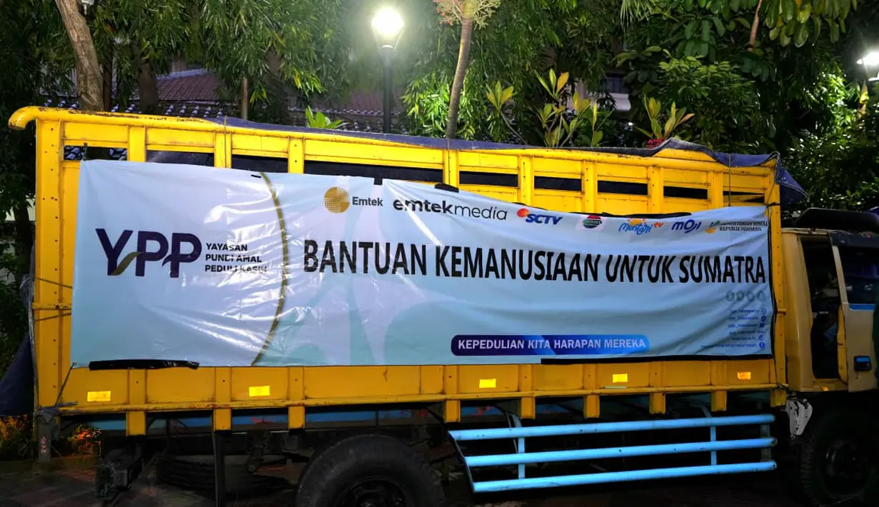 Melalui kolaborasi erat antara Emtek Group, pemirsa setia, pemerintah, dan aparat, diharapkan bantuan kemanusiaan ini dapat meringankan beban para korban serta mendukung pemulihan kehidupan masyarakat terdampak secara berkelanjutan. Dok. Emtek