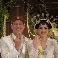 Penampilan Dhabitannisa Auni di hari pernikahannya sukses mencuri perhatian dan tuai pujian. [@rhay_david]