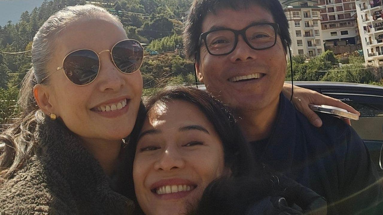 Potret Dian Sastro & Nadya Hutagalung Liburan Bareng ke Bhutan, Kecantikan Natural Terpancar Tak Kaleng-kaleng