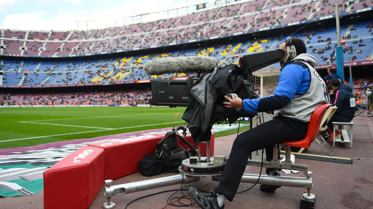 Barcelona Mengalihkan Hak Siar Televisi ke Telefonica