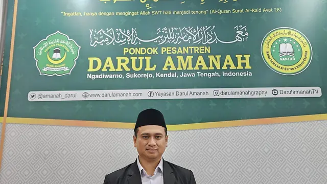 KH Muhammad Fatwa selaku Pimpinan Pondok Pesantren Darul Amanah Kendal