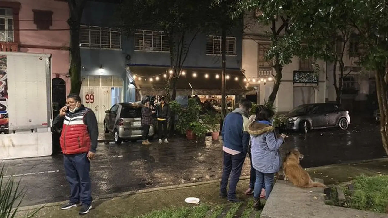 Gempa Acapulco Meksiko berkekuatan 7,1 (Sumber: AP / Twitter @AP)