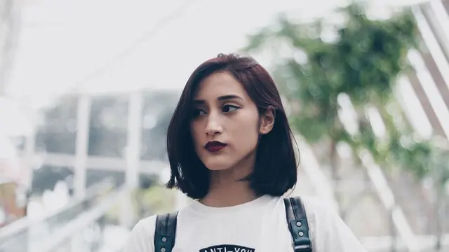 Masih Ingat Gadis Kecil di Video Klip Munajat Cinta? Ini 6 Potretnya Saat Remaja