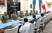 Panglima TNI-Kepala Staf Temui Presiden Prabowo, Lapor soal Program Listrik Masuk Papua Hingga Pipanisasi