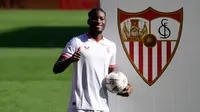 Arsenal Pantau 2 Pemain Sevilla