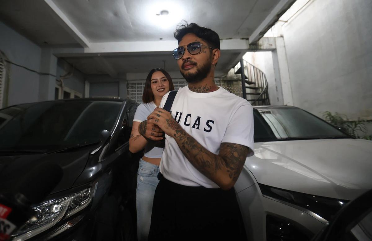 FOTO: Onadio Leonardo Resmi Bebas Usai Jalani Rehabilitasi