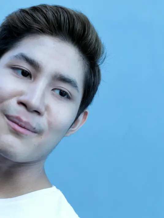 "Insha Allah abis lebaran ke Bali. Kalau sekarang belum ada rencana karena banyak aktivita. Tapi bulan puasa ini Rasya coba memperbanyak ibadah, salat tarawih. Pokoknya Rasya enjoy ditemani aktivitas-aktivitas," tandasnya. (Adrian Putra/Bintang.com)