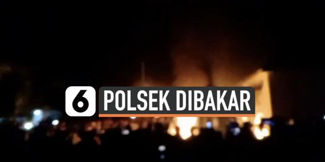 VIDEO: Beringas, Begini Aksi Warga Membakar Markas Polisi Candipuro Lampung