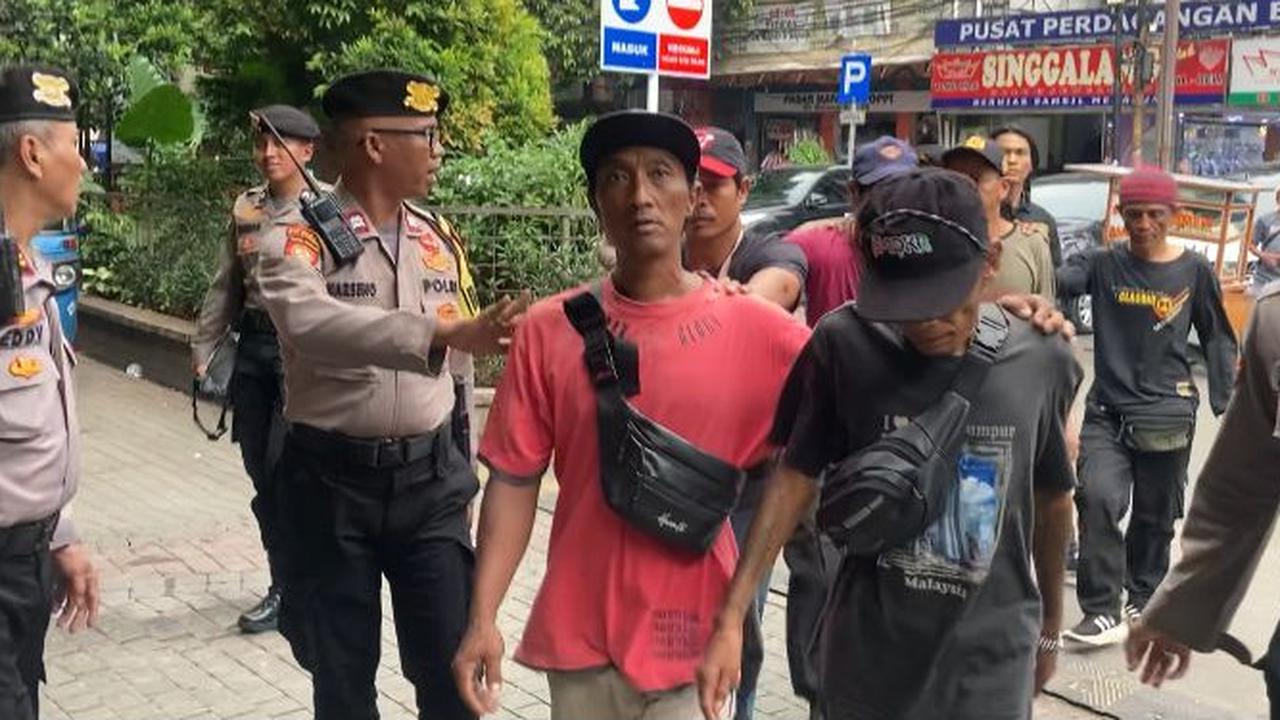Aksi TNI Polri Ringkus Preman hingga Bongkar Posko Ormas di Jaksel