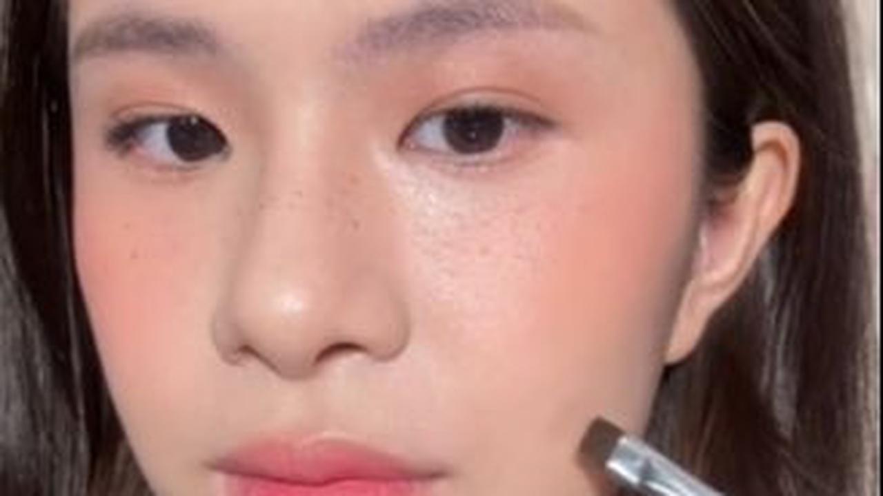 Alternatif Efektif: Lesung Pipi Buatan dengan Makeup