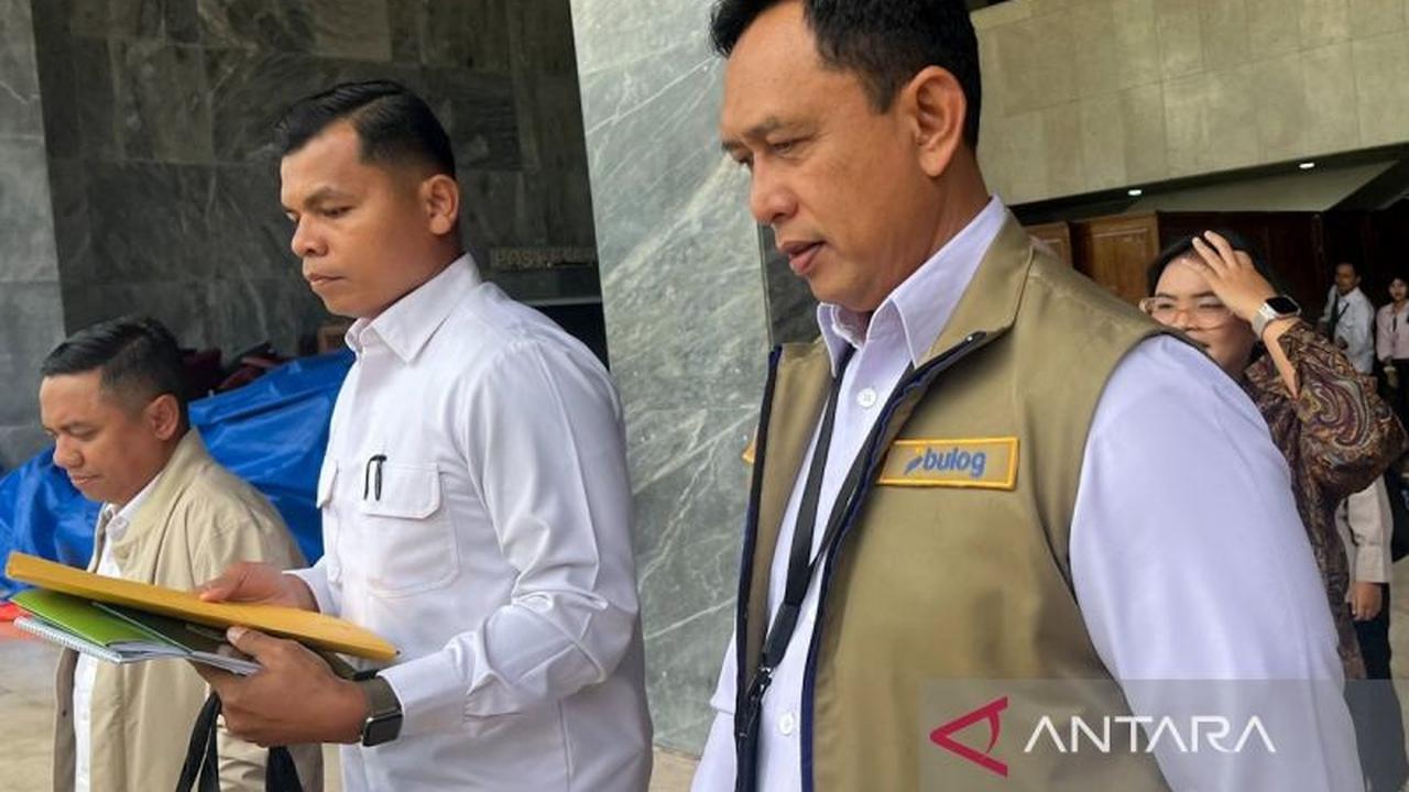Bulog Percepat Distribusi Bantuan Pangan Beras dan Minyak Goreng untuk Jutaan KPM
