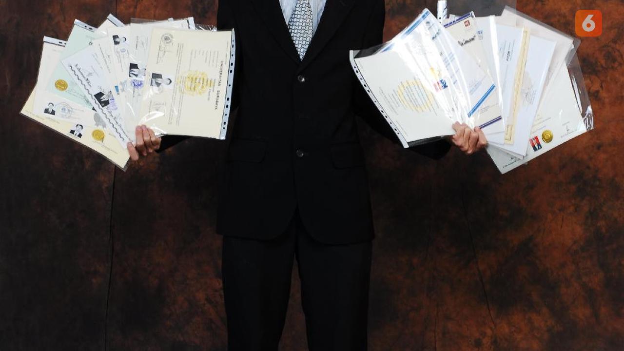 Welin Kusuma, Pria dengan 35 Gelar kredit: Welin Kusuma