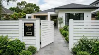 9 Desain Pagar dengan Kotak Surat Menyatu, Praktis dan Mempercantik Tampilan Rumah