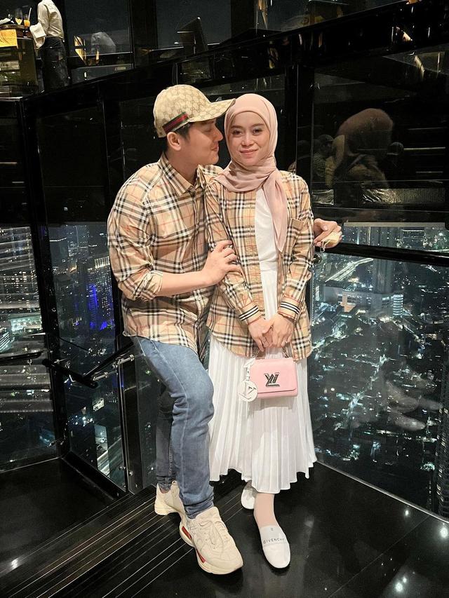 Rizky Billar dan Lesti Kejora. (Foto: Dok. Instagram @lestykejora)