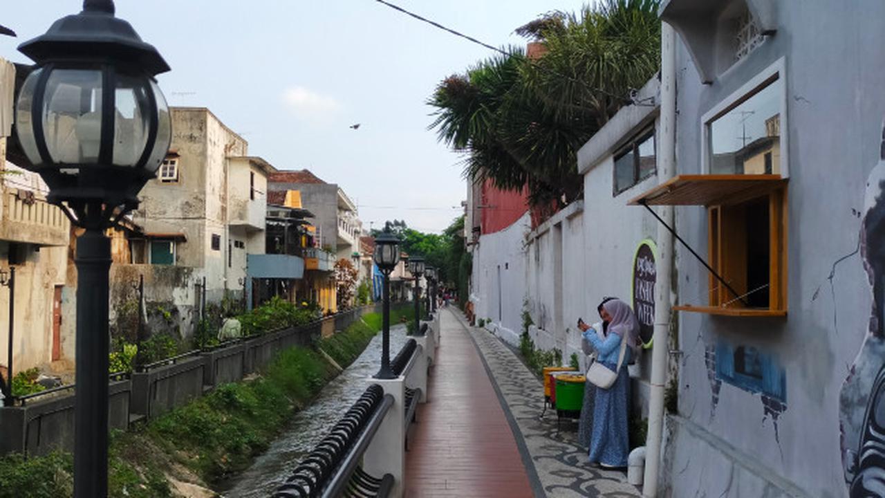 Ironi Kayutangan Heritage Malang, Terang di Jalan Gelap di Kampung