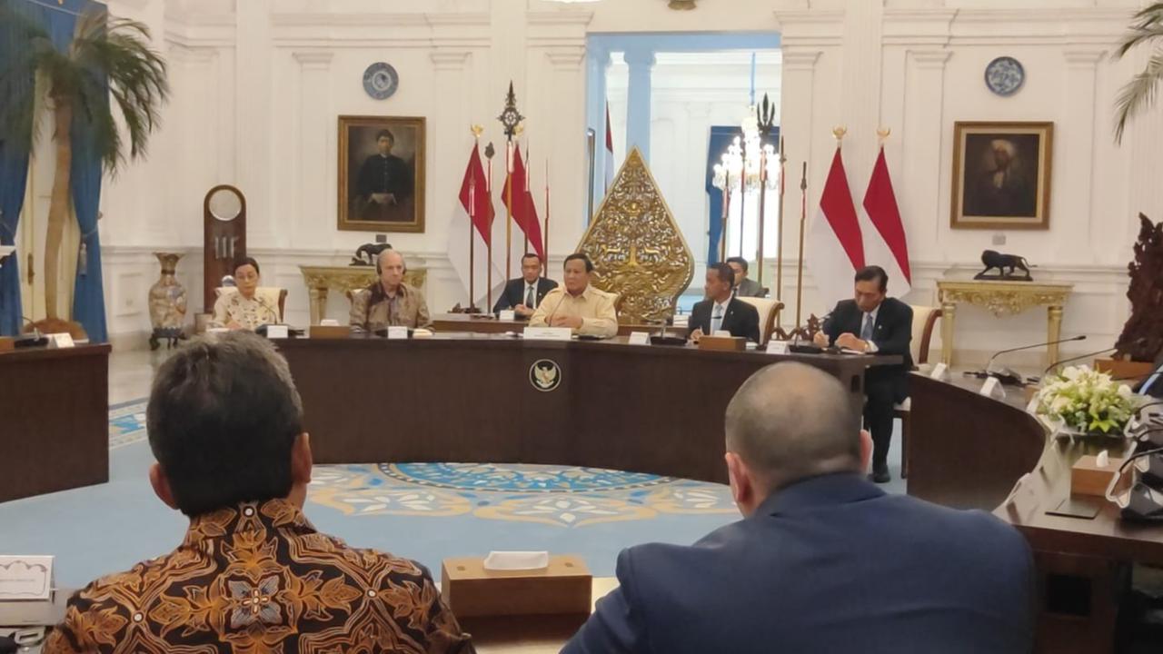 VIDEO: Sikap Konglomerat Anthony Salim Hormat ke Prabowo Rapat Bareng Miliarder AS di Istana