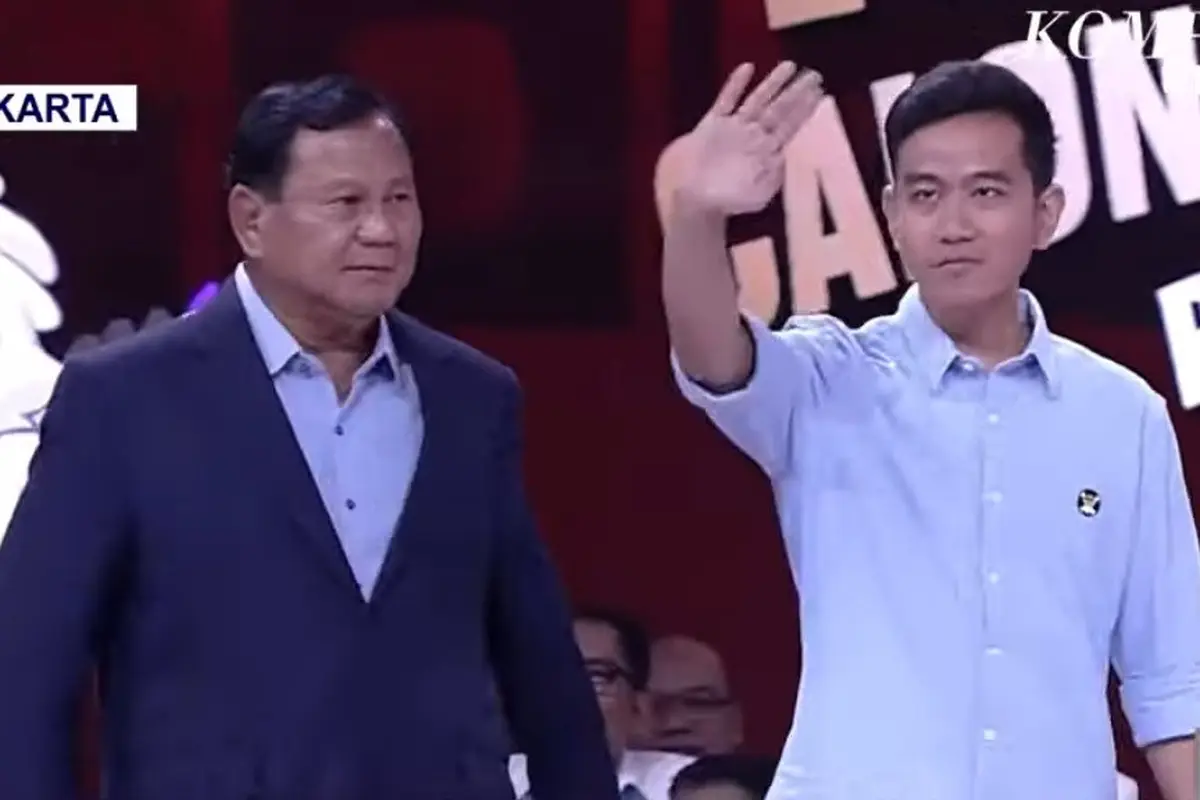Kostum Debat Cawapres ke-2, Pasangan Ganjar-Mahfud Md Pakai Utility Shirt Buatan Bandung, Prabowo dan Anies Tukaran Pakai Jas