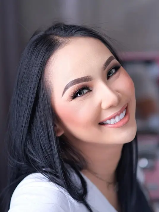 Kalina Ocktaranny (Instagram/dewitian85)