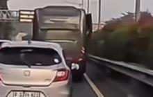 Polisi Sebut Anak Terjatuh di Tol JORR Naik Bus Bertuliskan Mabes AD