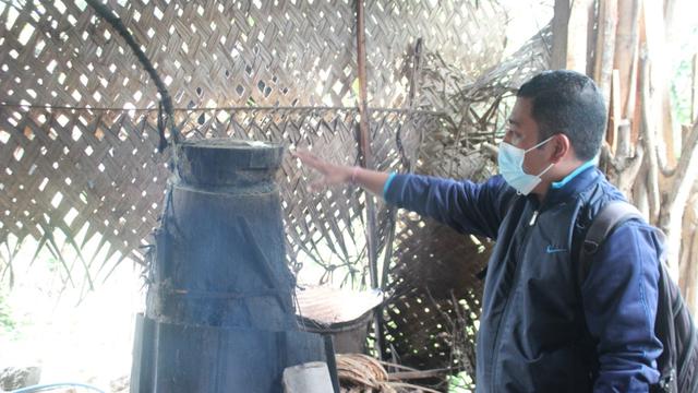 Tempat Produksi Petani Arak Bali Tradisional