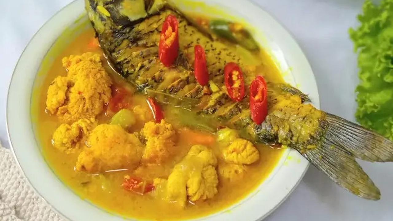 telur ikan mas bumbu kuning