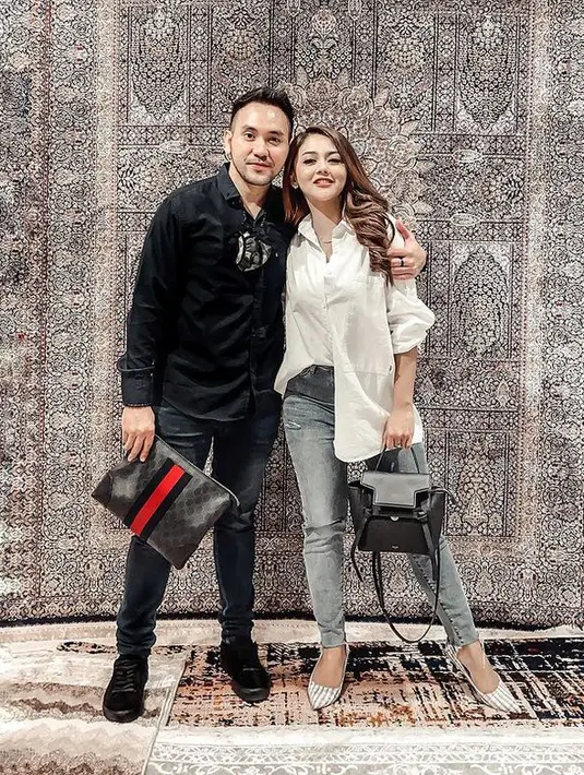 Meskipun kini jadi pengusaha sukses, namun siapa yang menyangka jika Danu Sofwan mengawali bisnis setelah kedua orangtuanya mengalami kebangkrutan. (Foto: Instagram/danu_sofwan)