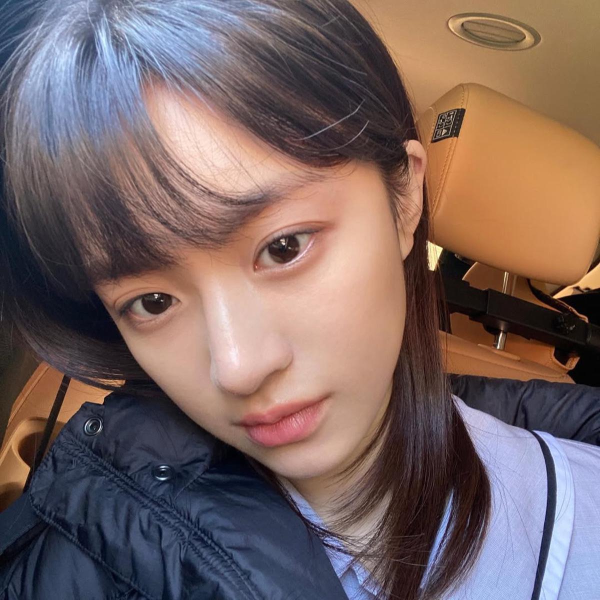 Potret Selfie Go Youn Jung