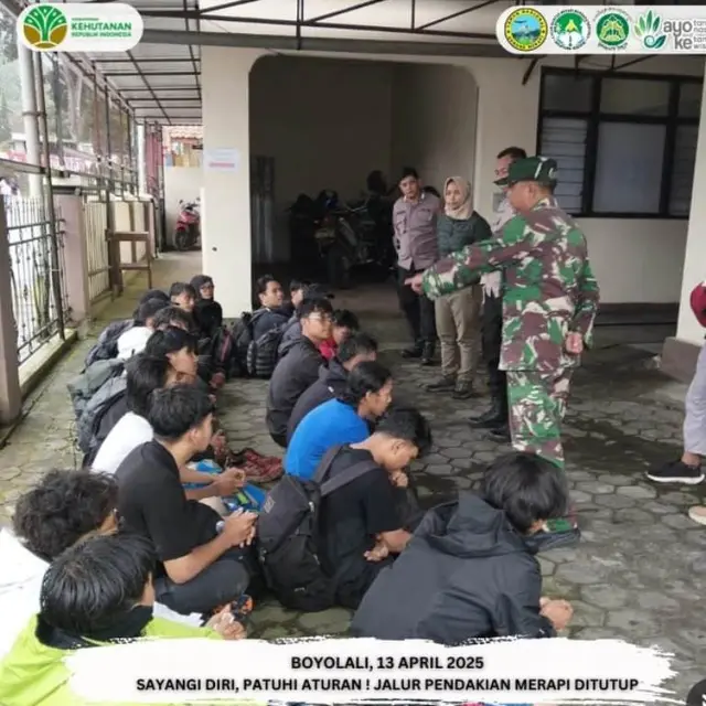 Tak Hanya Dilarang Mendaki, 20 Pendaki Ilegal Gunung Merapi Dapat Tugas Khusus Tiap Minggu