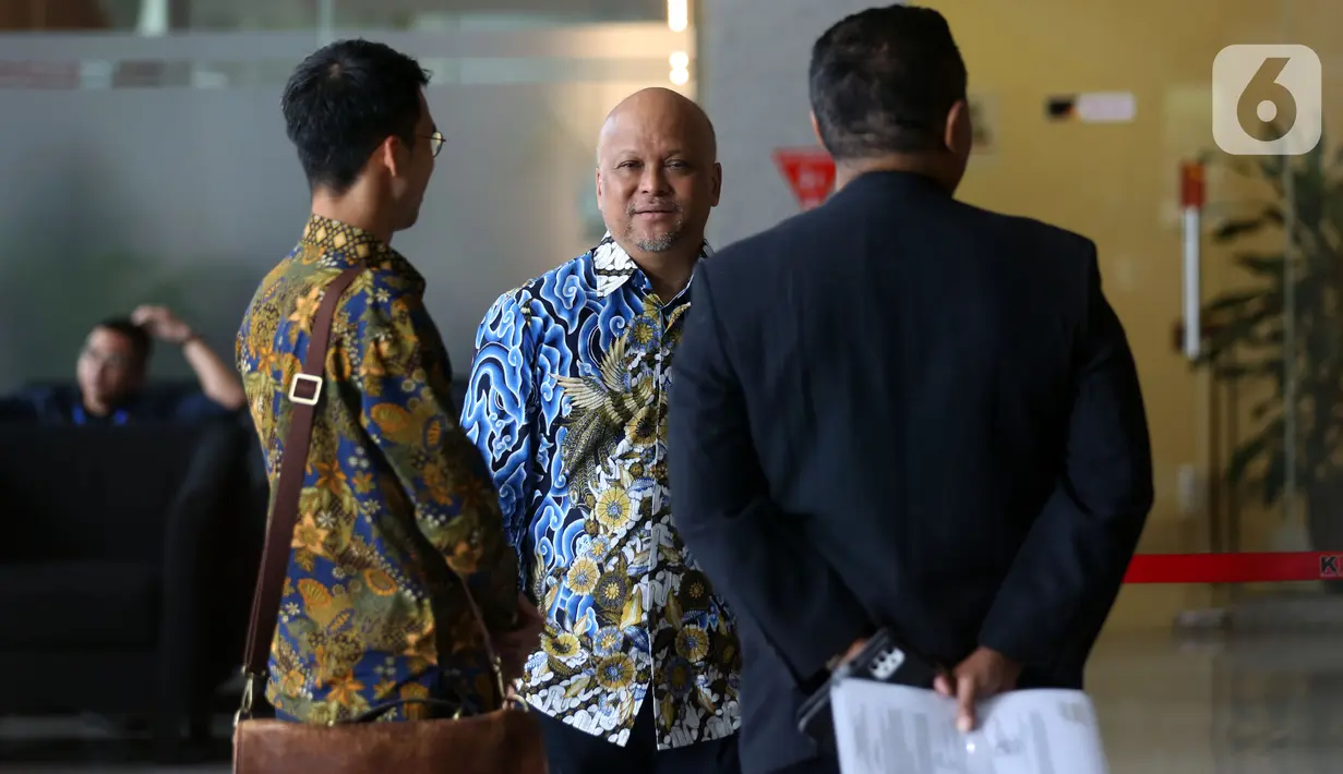 Putra Presiden ke-3 RI, BJ Habibie, Ilham Akbar Habibie (tengah) sesaat setelah tiba di gedung Merah Putih Komisi Pemberantasan Korupsi (KPK), Jakarta, Rabu (3/9/2025). (Liputan6.com/Helmi Fithriansyah)