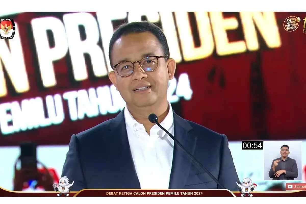 Calon presiden nomor 1 Anies Baswedan saat debat capres ketiga yang digelar KPU pada Minggu (7/1/2024) di Istora, Senayan, Jakarta.