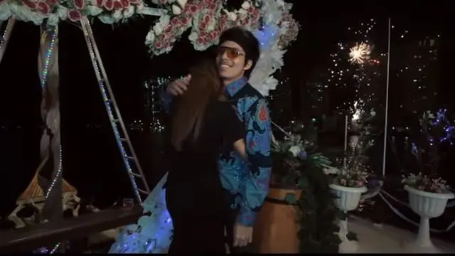 6 Momen Aurel Hermansyah Dilamar Atta Halilintar di Atas Kapal, Romantis