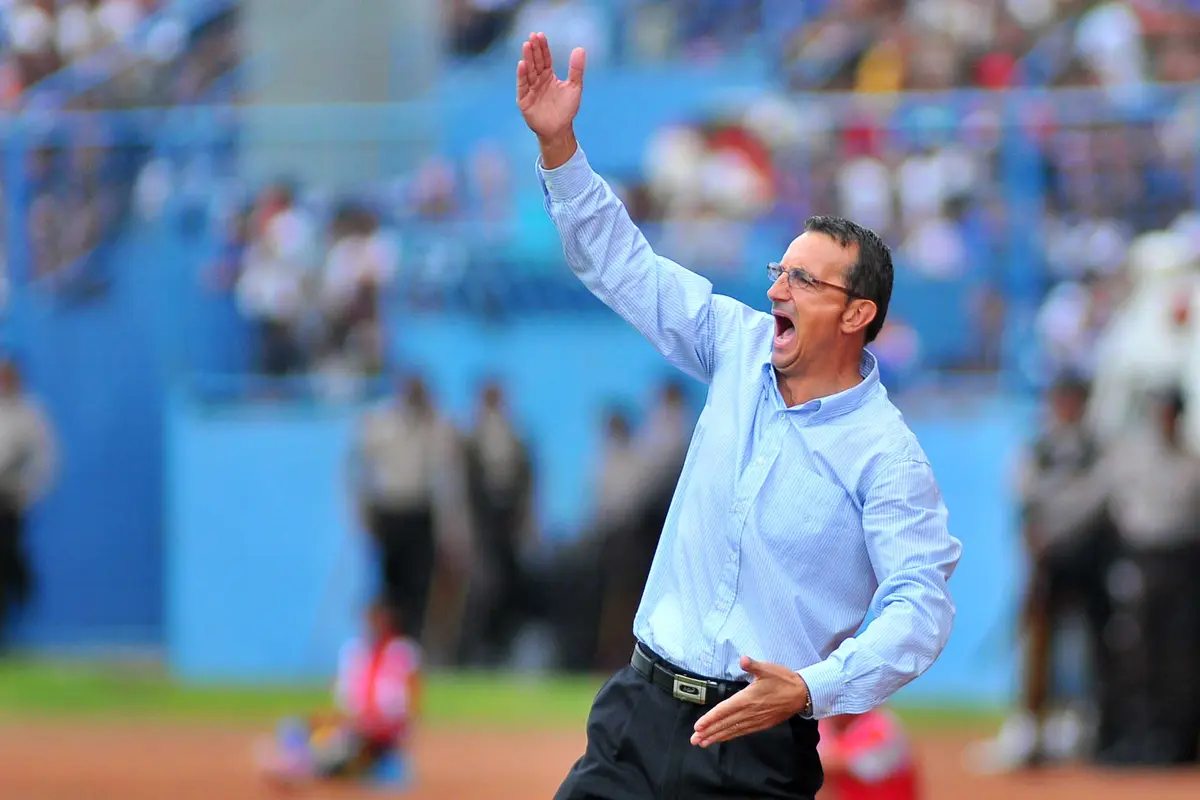 Mengenal Pelatih Anyar Arema Cronus, Milomir Seslija