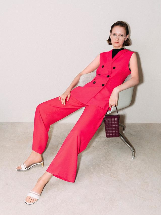 Tampil Stylish dengan Tas 'Nine To Five' dari Charles & Keith