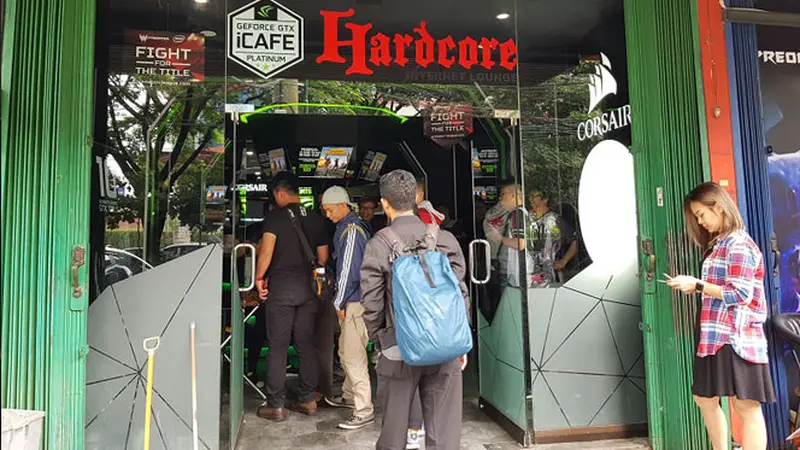 Hardcore iCafe di Malang.