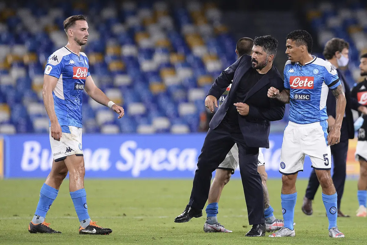 FOTO: Singkirkan Inter Milan, Napoli Lolos ke Final Coppa Italia