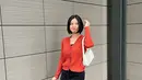 Pemilik nama lengkap Melati Putri Rahel Sesilia ini sempat viral dalam media sosial TikTok saat menjual nasi bakar. Karena viral, ia pun banyak menghiasi layar kaca menceritakan kesibukannya saat menjual nasi bakar tersebut. (Liputan6.com/IG/@melati.sesilia)