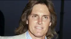 Walaupun Bruce Jenner telah mengakui dirinya sebagai seorang transgender, namun ayah dari Kim Kardashian ini tetap menyukai seorang wanita.