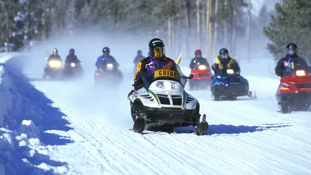 Ilustrasi snowmobile (Wikimedia Commons)